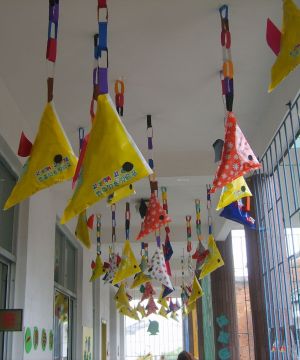 现代幼儿园走廊吊饰设计效果图片