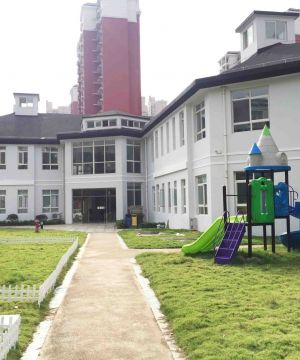 最新私立幼儿园户外装修效果图片