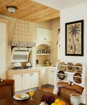 小面积厨房木质吊顶装修效果图片