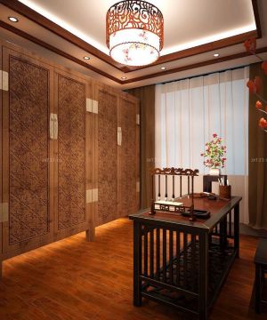 中式古典风格书房兼衣帽间装修效果图片
