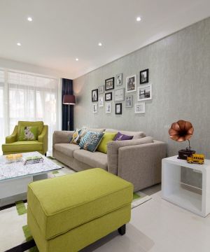 现代简约风格客厅沙发颜色搭配装修图片