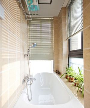 地中海风格白色浴缸装饰装修设计效果图片