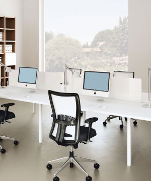 简单办公室办公桌椅装修效果图片