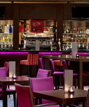 经典紫色酒吧吧台装修效果图