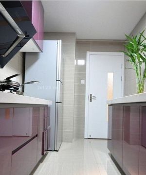 现代时尚厨房浅紫色橱柜装修效果图片