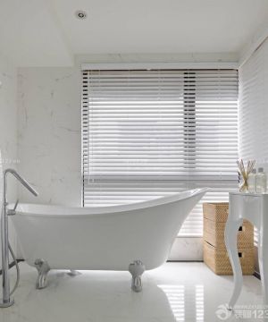 美式古典风格白色浴缸装修效果图片