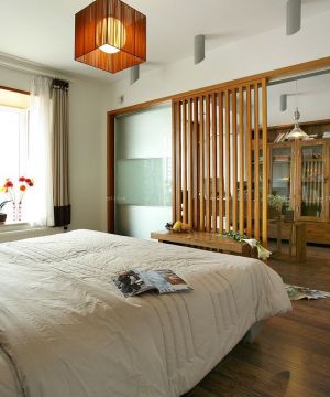 中式卧室镂空隔断装修设计图片