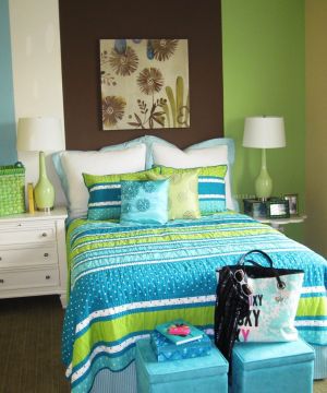交换空间小户型卧室卧室床头装饰画装修效果图片