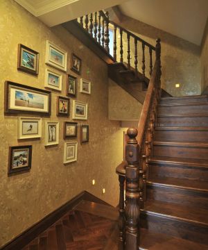 200平米房子实木楼梯装修效果图