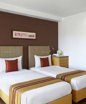 小型宾馆纯色壁纸装修效果图片