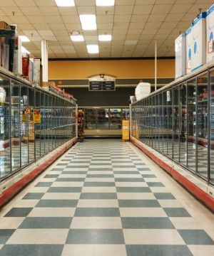 欧美超市的储物柜装修设计图片