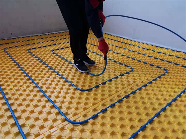 地暖地板和瓷砖哪个传热快