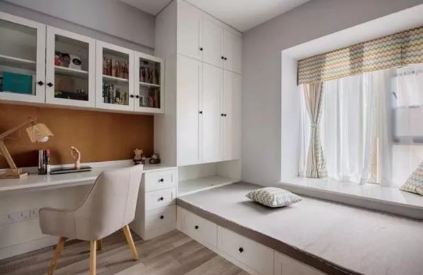 地台榻榻米卧室怎么装好看又实用？小卧室必备地台榻榻米