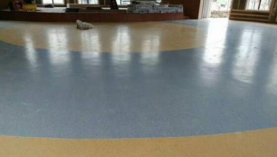 地胶板多少钱一平方？地胶板适不适合家装？