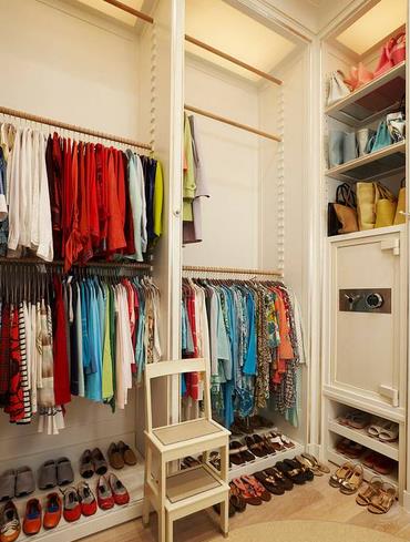 步入式衣帽间怎么设计更好？开放步入式衣帽间装修注意事项