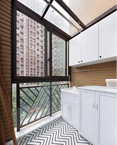 小户型提高利用变出大空间,89平木色北欧风装修