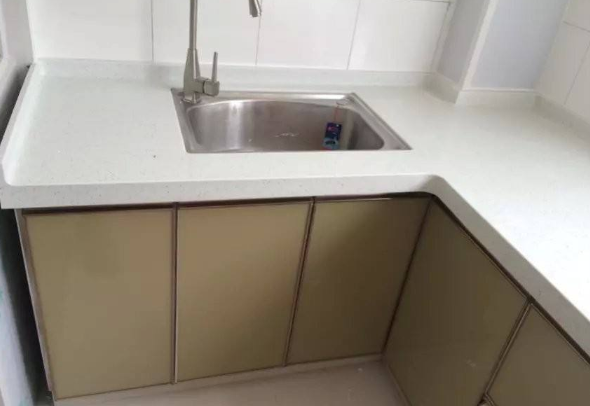 石英石台面多少钱一米？橱柜台面用石英石好不好？