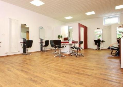 石塑地板好不好?石塑PVC地板多少钱一平米?