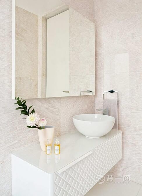 装修网国外装修设计欣赏案例保加利亚360°阁楼私人住宅