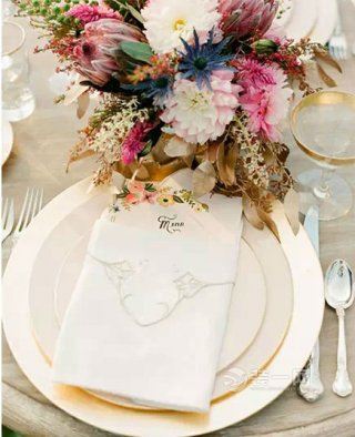 高逼格婚礼餐桌装饰设计 高逼格婚礼餐桌装饰设计