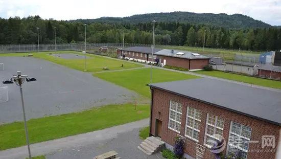 施工10年预算14.4亿 史上最豪华监狱内部装修实景图