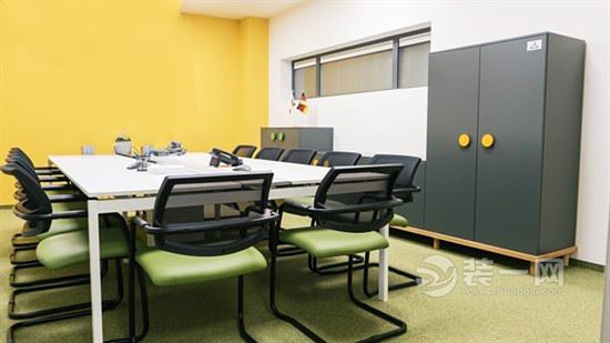 装修网分享办公室装修实景图装饰网国外装修设计赏析