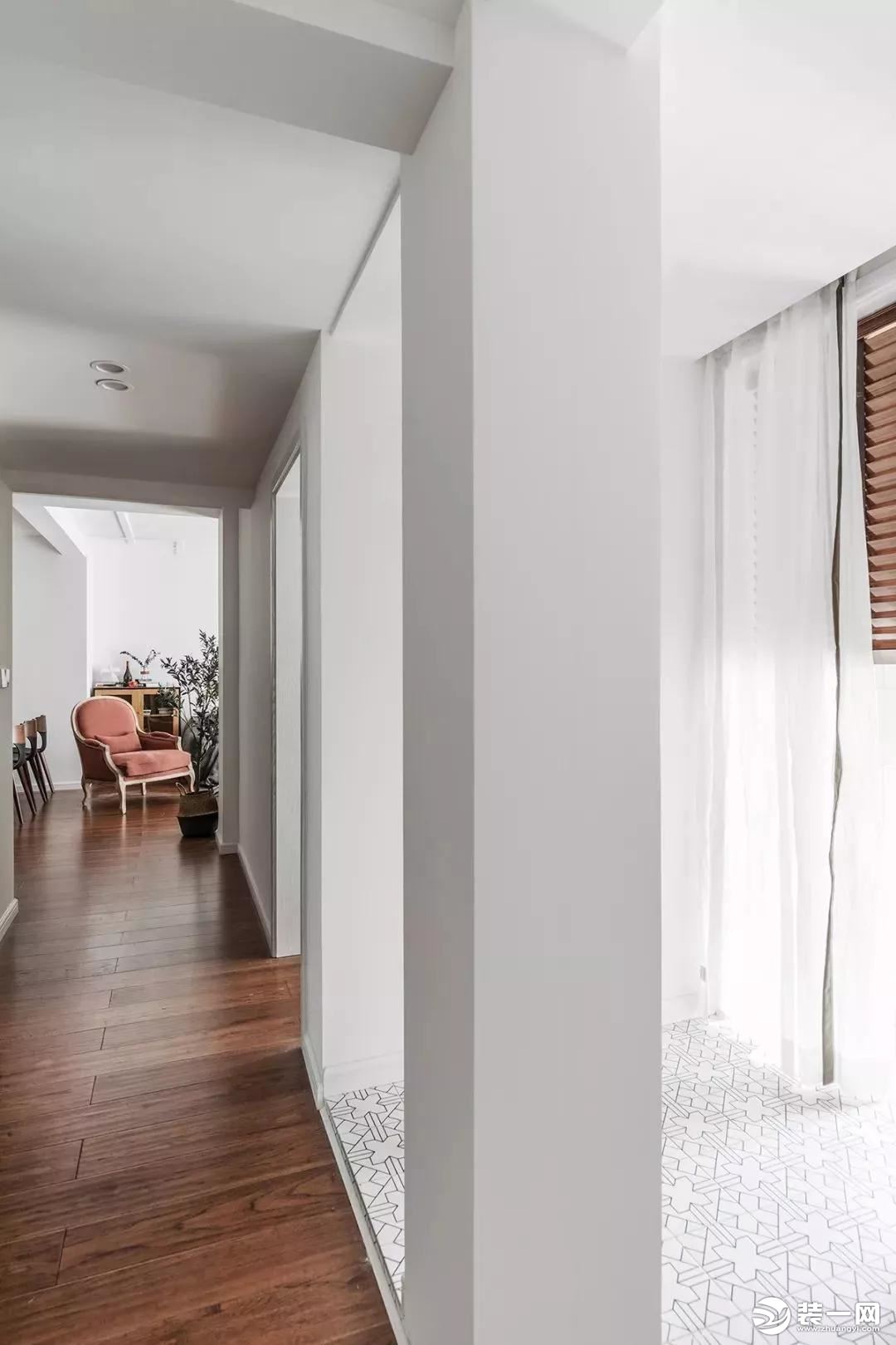 136平三居室现代简约风格设计效果图