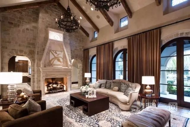 LadyGaga豪华别墅装修曝光内部装饰奢华而复古