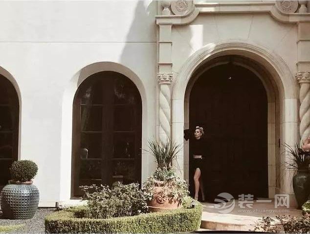 LadyGaga豪华别墅装修曝光内部装饰奢华而复古