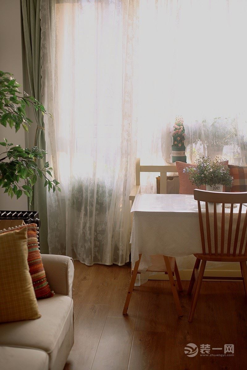 她把78㎡的家装成了“咖啡馆”属于一个人的浪漫