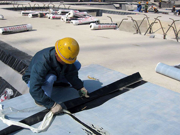 自粘防水卷材能用多少年自粘防水卷材多少钱自粘防水卷材施工步骤 自粘防水卷材能用多少年自粘防水卷材多少钱自粘防水卷材施工步骤