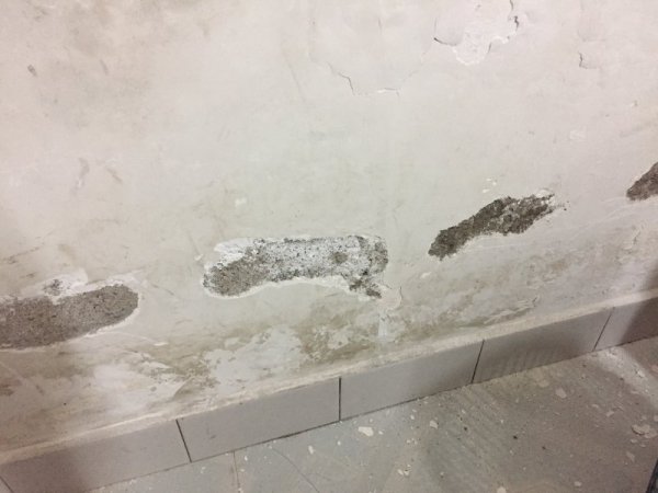 墙面起皮脱落怎么处理