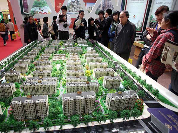 2023房价走势*消息 任志强,李嘉诚谈中国未来房价 任志强2023年有钱也买不到房