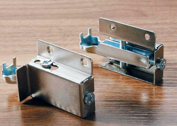 橱柜五金件包括哪些 橱柜五金件什么牌子好