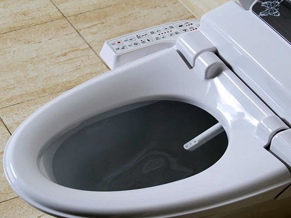 马桶冲水方式哪种好呢一起来涨姿势