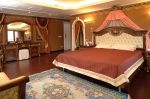 欧式卧室古典床装修效果图
