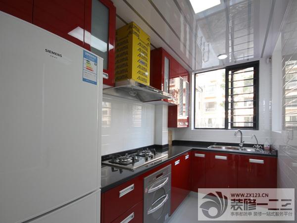 厨房红色橱柜设计图片