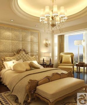 主卧室欧式古典床设计效果图