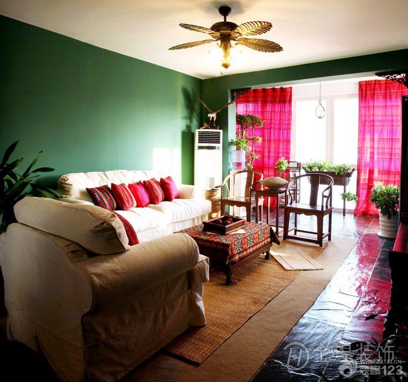 最新东南亚风格家装客厅设计图片 