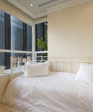 现代简约风格阳台榻榻米装修效果图欣赏