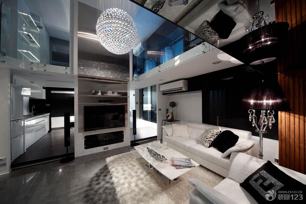 2025现代设计风格斜顶客厅装修效果图欣赏