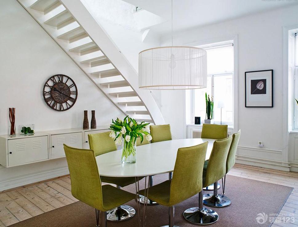 2025简约风格小户型跃层楼梯装修效果图