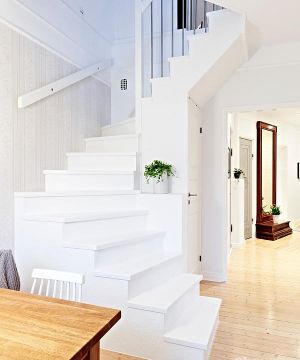 北欧风格小户型楼梯装修效果图片欣赏