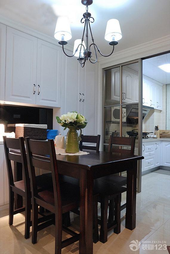 2025厨房与餐厅隔断装修实景图欣赏