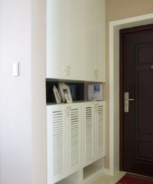 2025最新现代风格进门玄关鞋柜设计装修效果图片