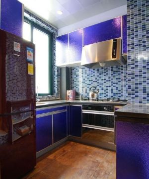 家庭厨房橱柜颜色装修实景图