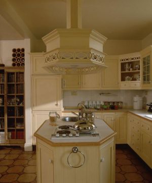 敞开式厨房欧式风格装修样板房图片