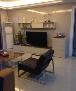 现代客厅三室两厅家庭电视背景墙装修设计图片大全