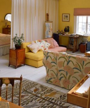 最新美式温馨阁楼家装设计实景图欣赏2025