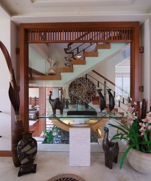 东南亚风格室内别墅楼梯扶手装修实景图欣赏
